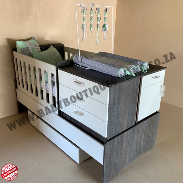 5-in-1 Cot - Melamine White & Cadbury Oak B0357